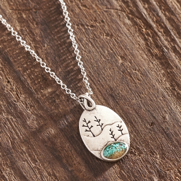 Jewelry - Tree Lovers Necklace